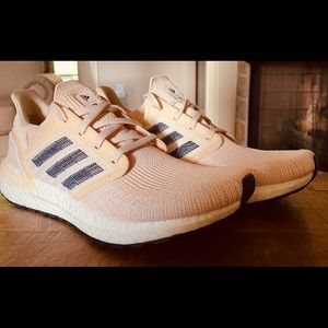 Women’s Adidas Ultraboost 9.5 -Like New